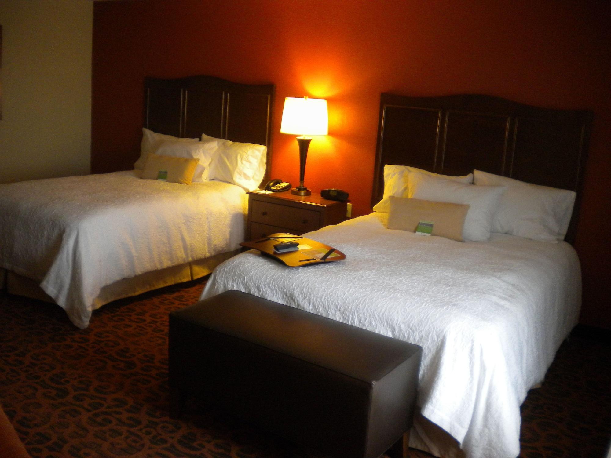 Hampton Inn & Suites Cincinnati / Uptown - University Area Ngoại thất bức ảnh