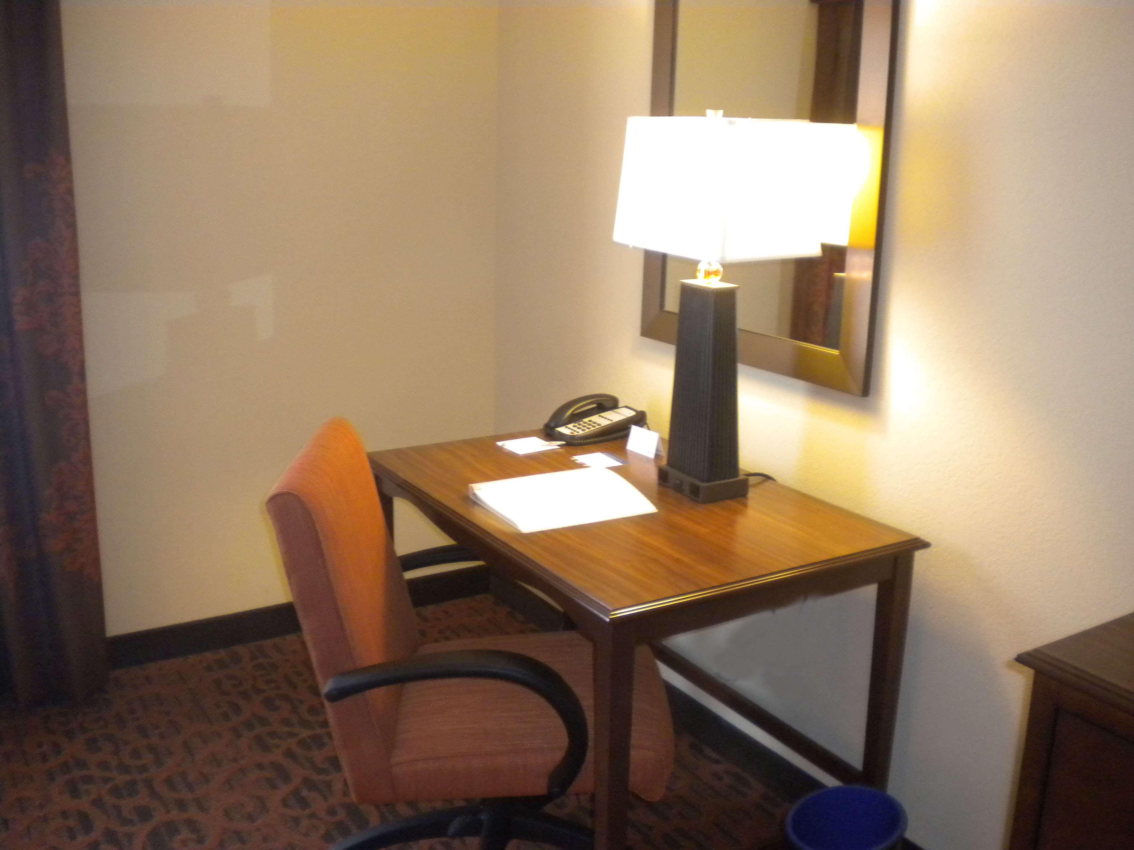 Hampton Inn & Suites Cincinnati / Uptown - University Area Phòng bức ảnh