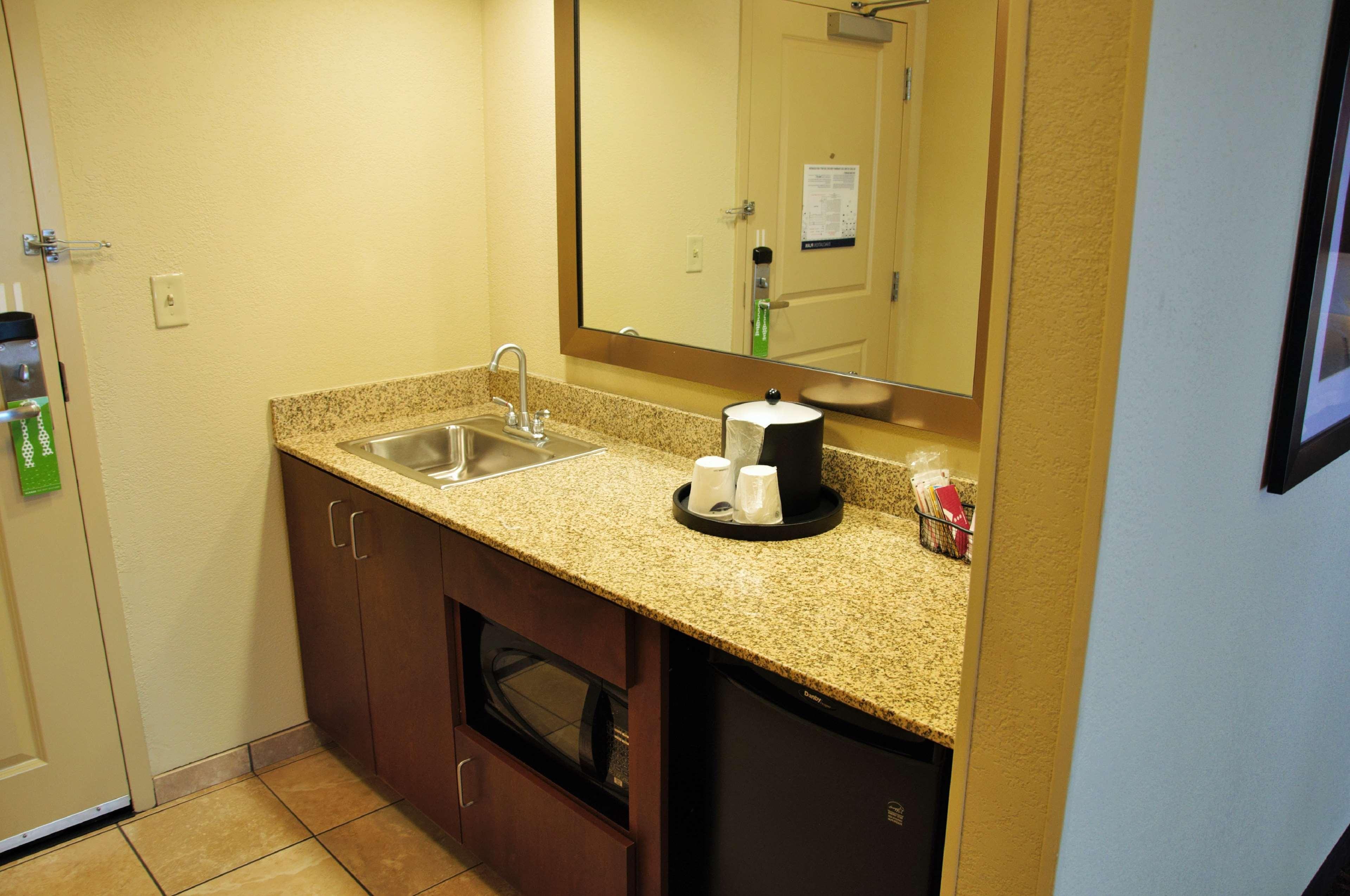 Hampton Inn & Suites Cincinnati / Uptown - University Area Ngoại thất bức ảnh