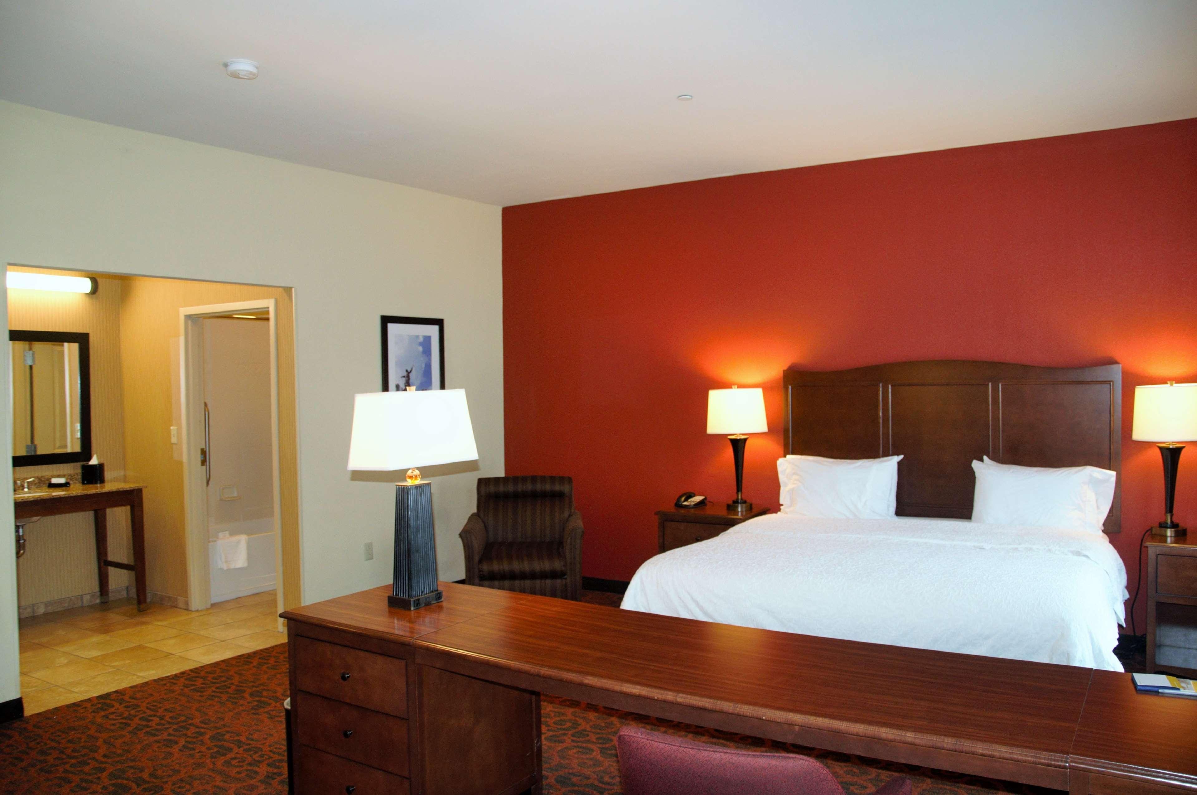 Hampton Inn & Suites Cincinnati / Uptown - University Area Ngoại thất bức ảnh