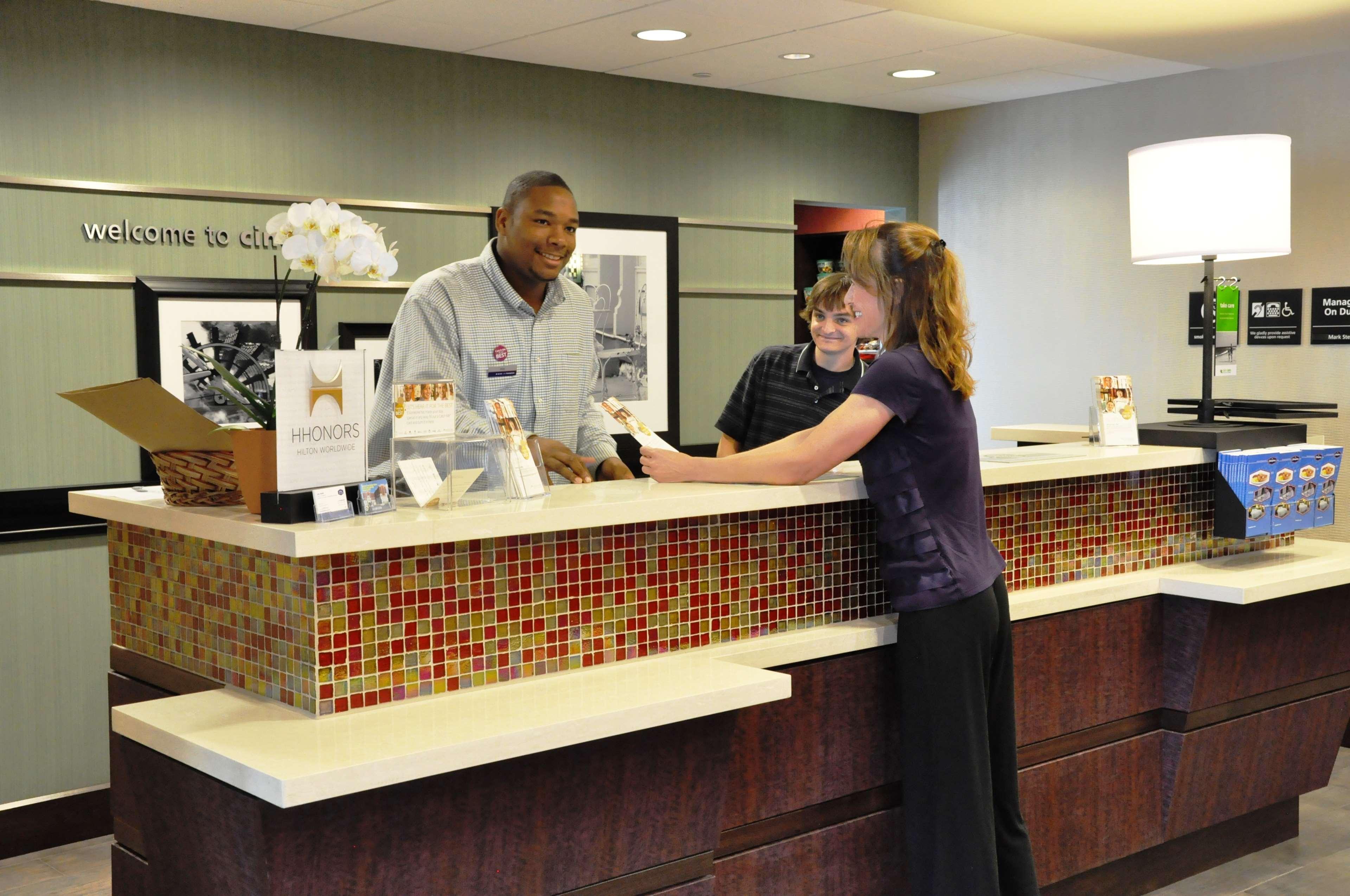 Hampton Inn & Suites Cincinnati / Uptown - University Area Nội địa bức ảnh