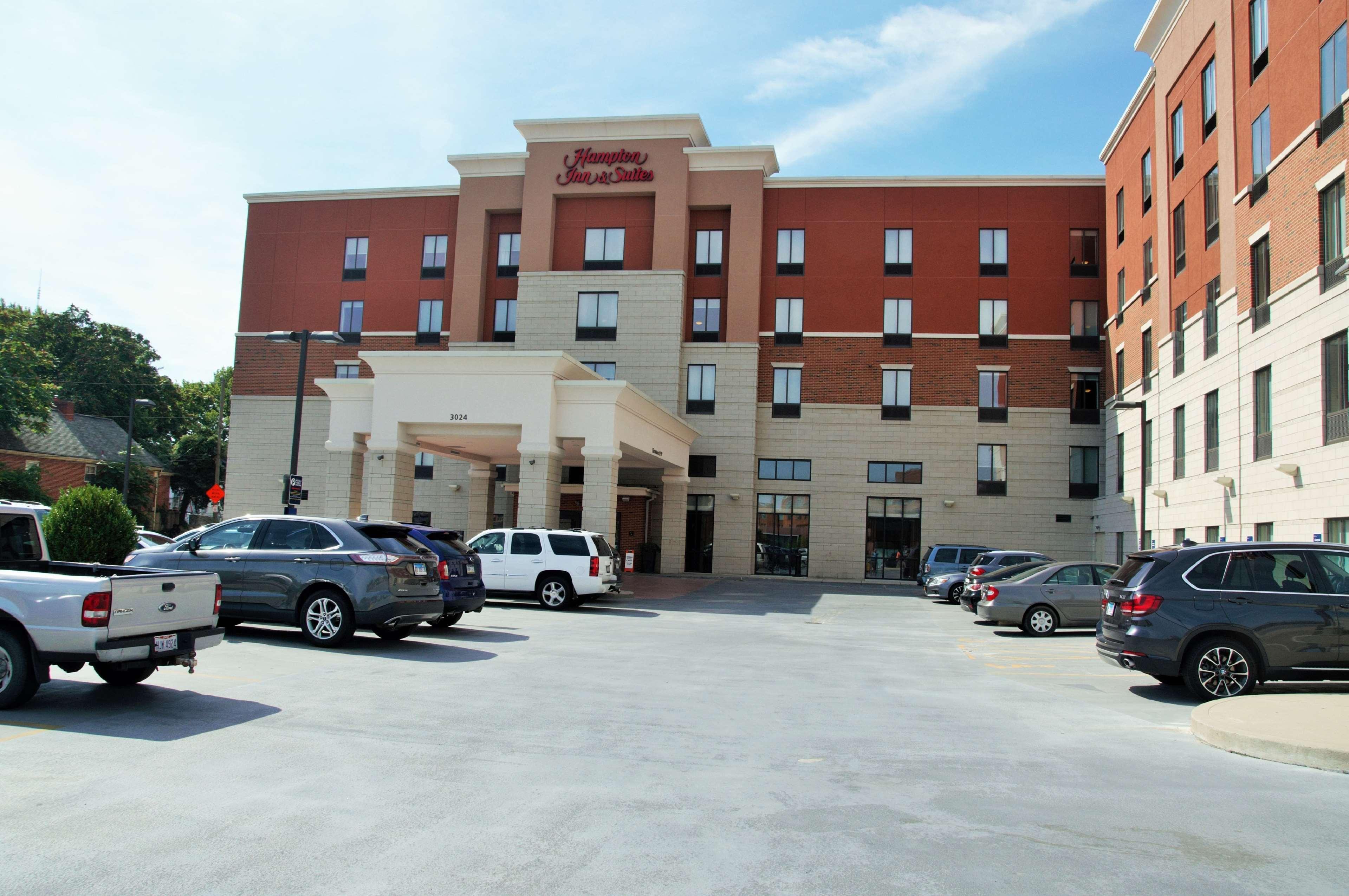 Hampton Inn & Suites Cincinnati / Uptown - University Area Ngoại thất bức ảnh
