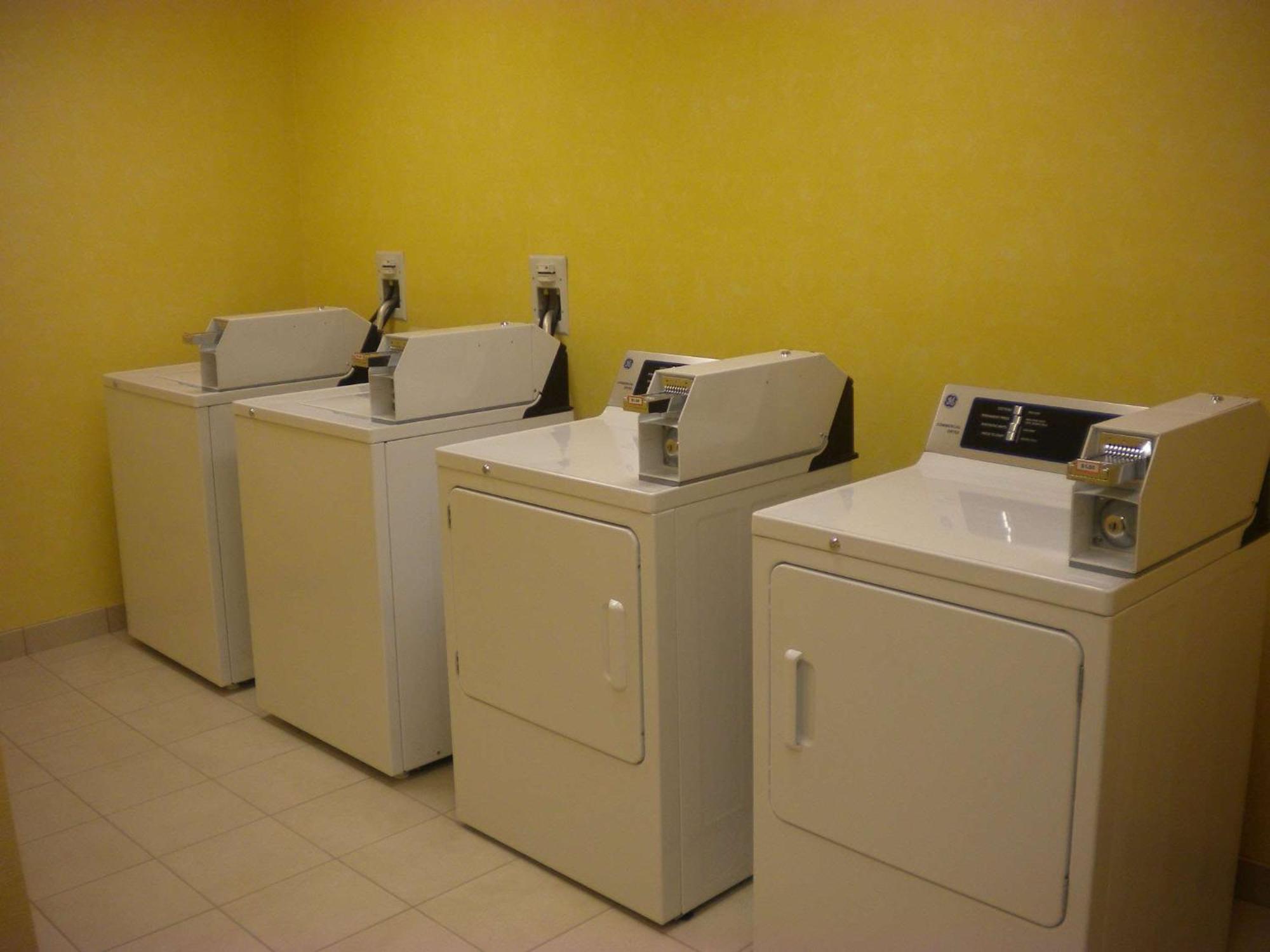 Hampton Inn & Suites Cincinnati / Uptown - University Area Ngoại thất bức ảnh